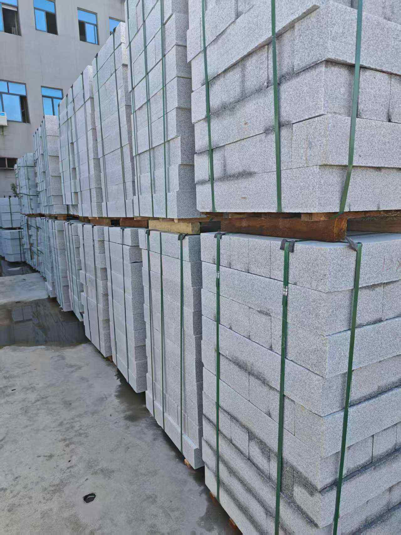 河南芝麻白路牙石，路侧石